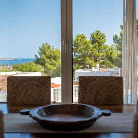 En Cala Vadella Familias Y Parejas Villa Sant Josep de sa Talaia